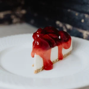 Strawberry Cheesecake (8") – Handcrafted in Miami